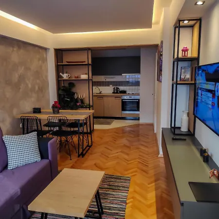 Infinity Apartment *